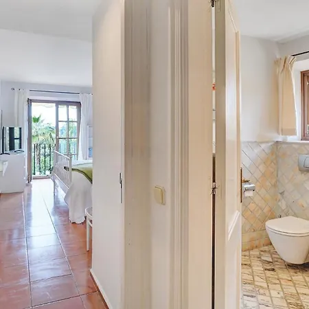 In Elegant With Pool In Appartement Marbellac