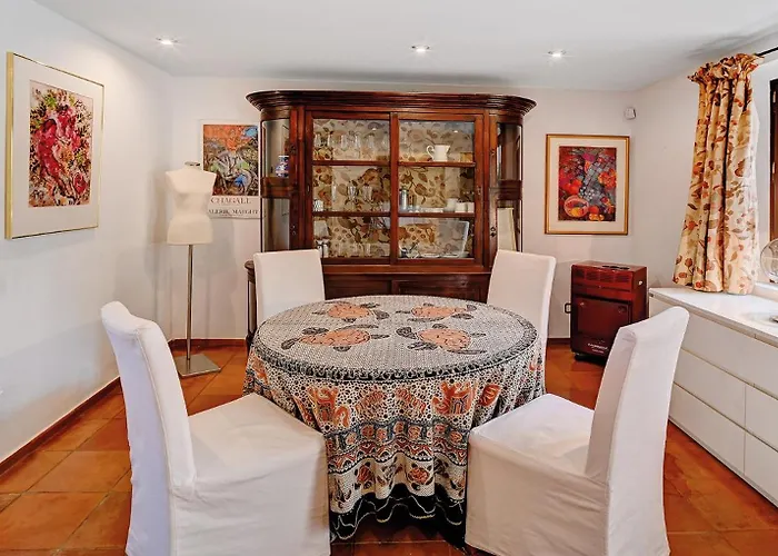 Apartament In Elegant With Pool In