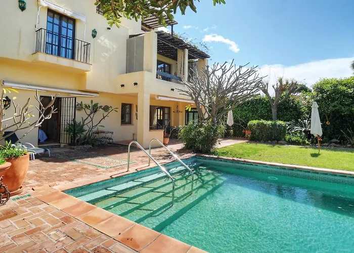 Apartament In Elegant With Pool In