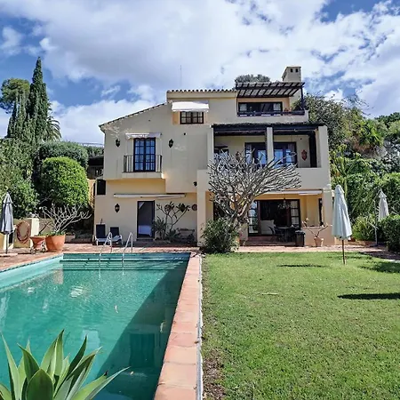 In Elegant With Pool In Apartment Marbella